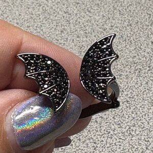 🦇COOL RING-Black Bat Wing/Rhinestone